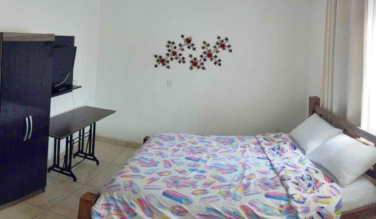 Hostel Dela Tiradentes Luaran gambar